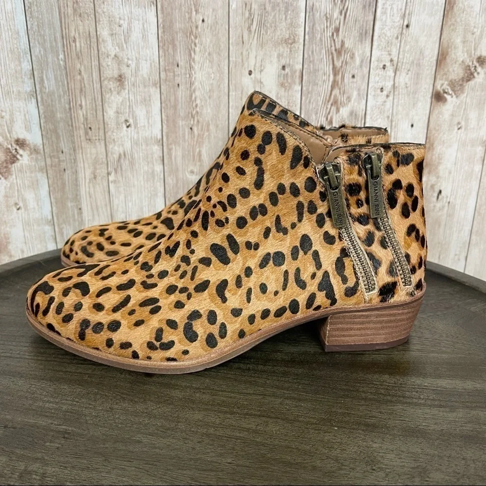 Gianni Bini (Tinslea) Animal Print Ankle Boot Size 6.5 Women